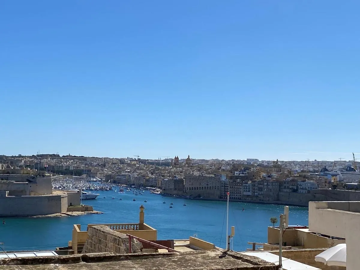 Tritoni Valletta Harbour House - The Harbour Seaviews